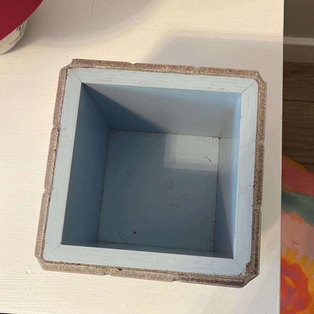Tiled box - Picture 2 of 4